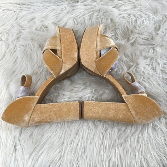 LULUS Crushest Champagne Velvet Rhinestone Ankle Strap Heels Size 10 NEW - Picture 10 of 16